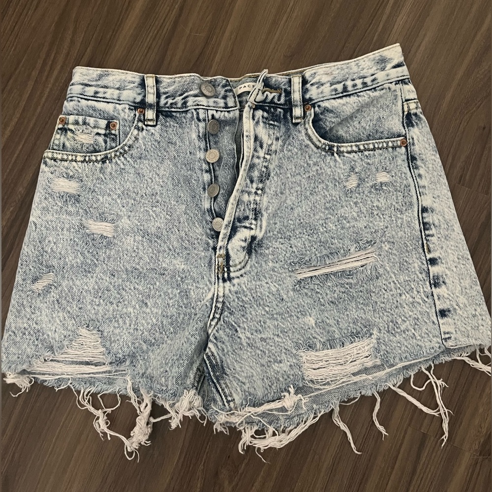 Light wash PacSun jean shorts size 26